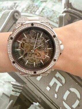 Michael Kors MK9066 Limited-Edition Oversized Lennox Pavé Silver-Tone Watch